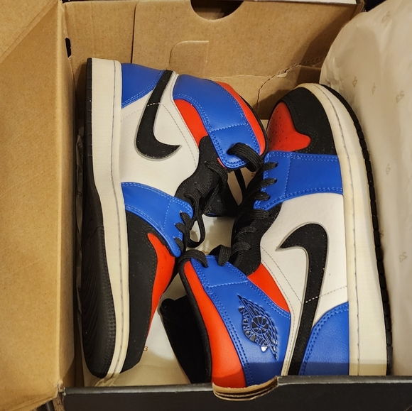 Jordan 1 Retro Mid Top 3 Size 10.5